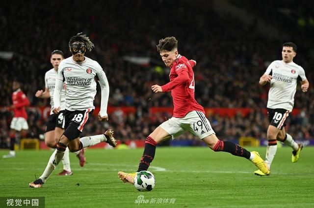 而奥斯卡正 而奥斯卡正