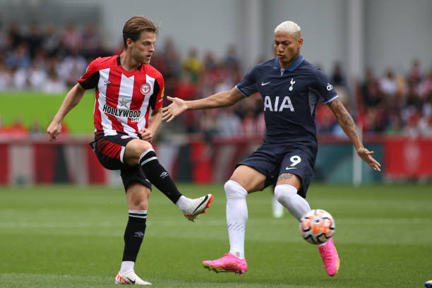 而是专注于 而是专注于